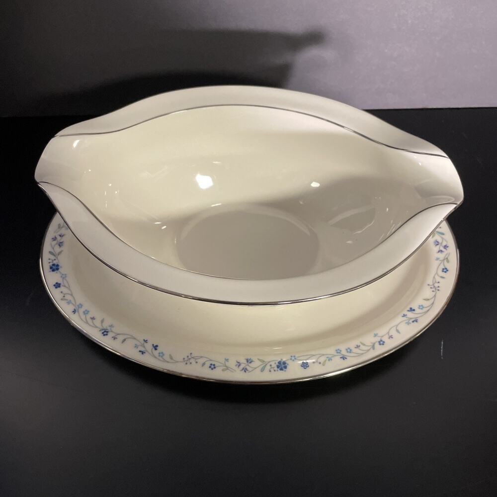 Noritake China SERENE GARDEN 7164 GRAVY BOAT with ATTACHED UNDERPLATE Japan - Picture 2 of 12